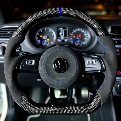 Volant VW Golf 7 GTI R Cuir Carbone Surpiqûres - installé sur véhicule - Becquet Voiture
