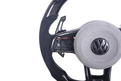 Volant VW Golf 7 R Carbone Alcantara LED V2 - installé sur véhicule - Becquet Voiture
