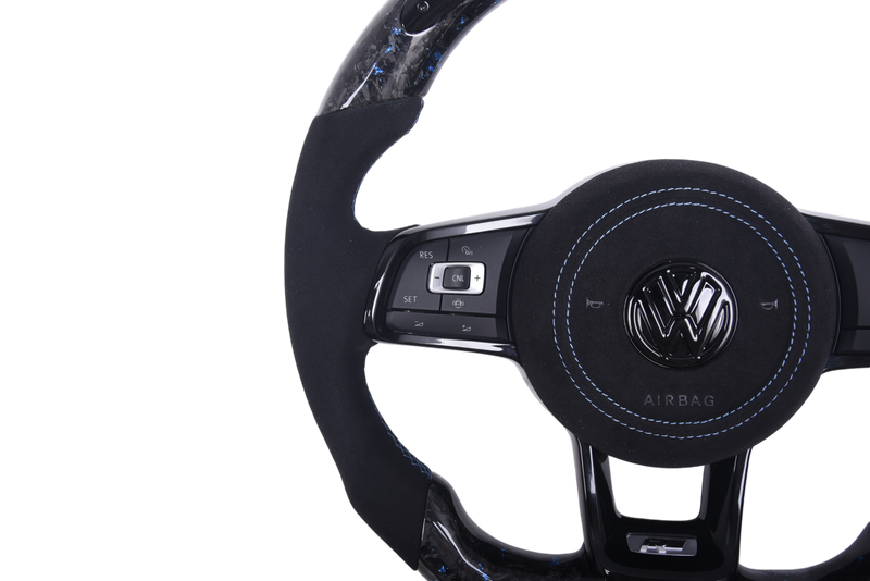 Volant VW Golf 7 R GTI Carbone Forgé Alcantara LED - installé sur véhicule - Becquet Voiture