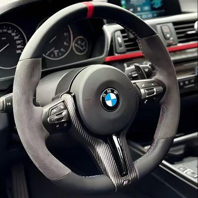 https://cdn.shopify.com/s/files/1/0565/4957/2747/files/volant_bmw_pack_m-15_22dfb840-e0f1-497b-a85e-13cbb7ad8946.jpg?v=1772905313