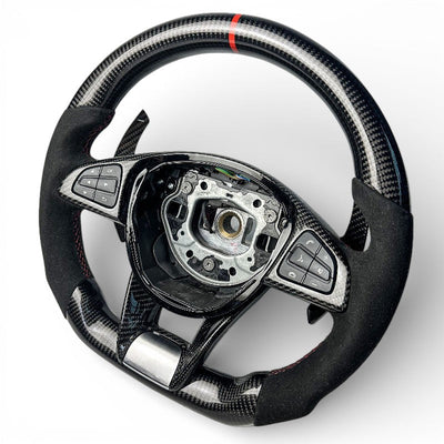https://cdn.shopify.com/s/files/1/0565/4957/2747/files/volant_mercedes43_a9f8f94a-a3bb-4a52-8914-8e8c77f5dc6c.jpg?v=1772974588