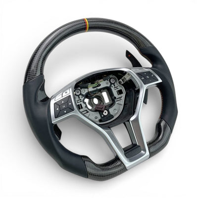 https://cdn.shopify.com/s/files/1/0565/4957/2747/files/volantmercedes14.jpg?v=1772921360