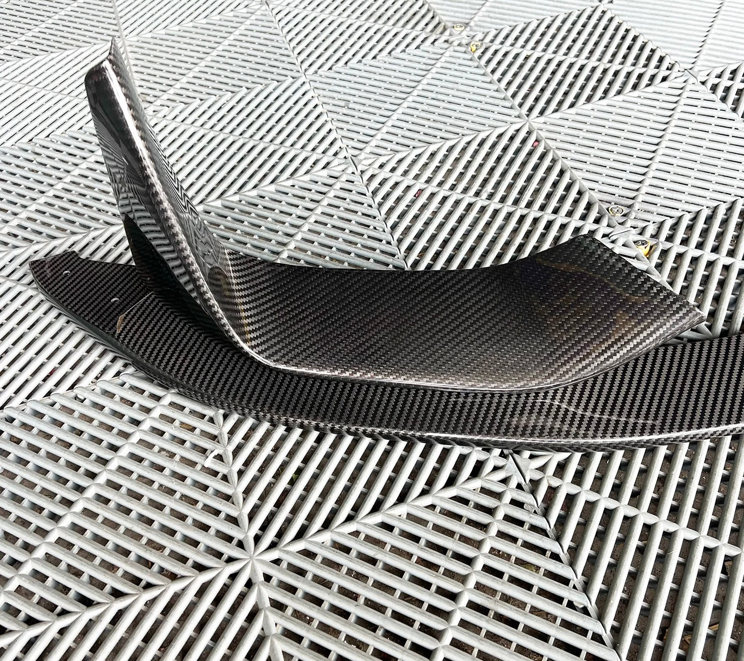 Volets Avant Fibre Carbone BMW F80 F82 F83 - vue de face - Becquet Voiture